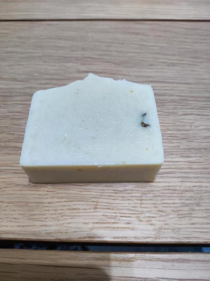 Zeep - Handgemaakte Zeep, Sieraden, Tassen en Uiterlijk, Uiterlijk | Lichaamsverzorging, Nieuw, Bad & Douche, Ophalen of Verzenden