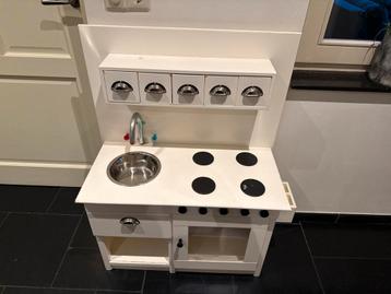 Houten Speelkeuken beschikbaar voor biedingen