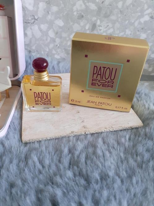 parfumminiatuur in doosje patou for ever by jean patou, Verzamelen, Parfumverzamelingen, Zo goed als nieuw, Miniatuur, Gevuld