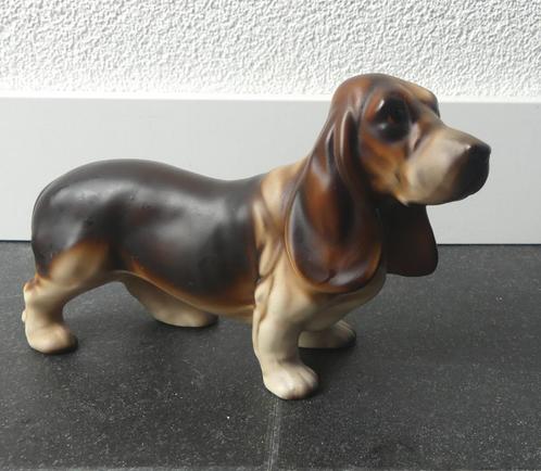 Basset hound beeldje oud vintage hondenbeeld, Verzamelen, Beelden en Beeldjes, Gebruikt, Dier, Ophalen of Verzenden