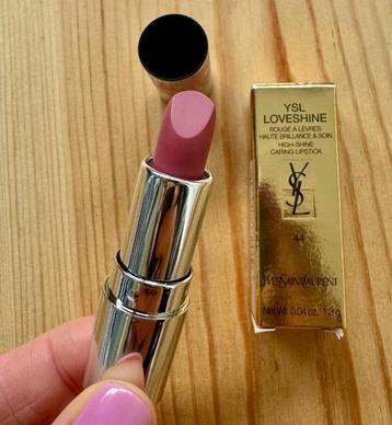 Yves Saint Laurent Loveshine Lipstick - 44 Nude Lavallière beschikbaar voor biedingen