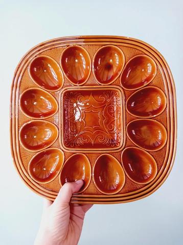 Vintage eierschaal, serveerschaal voor eieren, groot formaat beschikbaar voor biedingen
