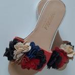 Nieuwe slippers met bloemen maat 38, Ophalen of Verzenden, Nieuw