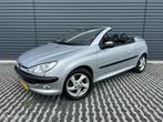 Peugeot 206 CC 1.6-16V | Leder | APK t/m 07-05-2026, Auto's, Peugeot, Gebruikt, 4 cilinders, Cabriolet, 4 stoelen