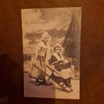 ansichtkaart kinderen met kruiwagen, Antiek en Kunst, Ophalen of Verzenden