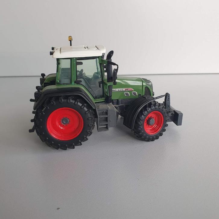 Fendt 820 1/32, Hobby en Vrije tijd, Modelauto's | 1:32, Zo goed als nieuw, Tractor of Landbouw, Overige merken, Ophalen of Verzenden