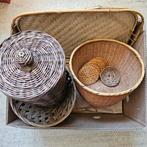 Doos met diverse bohemian rieten items, Huis en Inrichting, Ophalen of Verzenden, Zo goed als nieuw, Rechthoekig, Riet