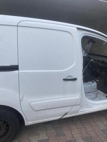 Citroen berlingo plaatwerk 2012 en onderdelen beschikbaar voor biedingen