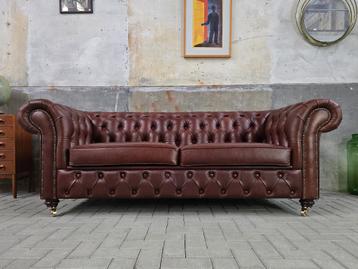 Nieuwe Leren Chesterfield Bank | Drie Persoons Tabaks Bruin beschikbaar voor biedingen