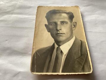 Haarlem oude foto van een man beschikbaar voor biedingen