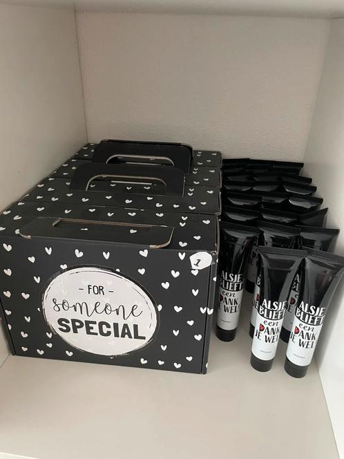 Partij Giftshop artikelen 70 stuks Nieuw!, Sieraden, Tassen en Uiterlijk, Uiterlijk | Cosmetica en Make-up, Zo goed als nieuw