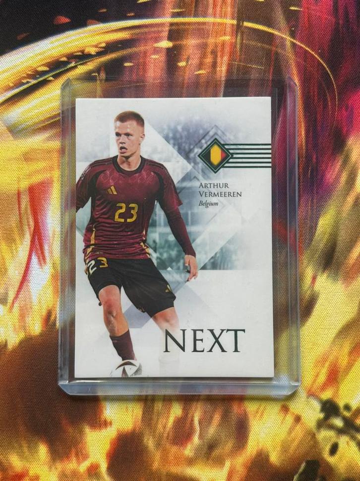 Futera unique world football 2024 Arthur Vermeeren 11/10, Hobby en Vrije tijd, Verzamelkaartspellen | Overige, Nieuw, Losse kaart