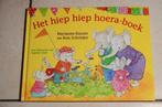 Het hiep hiep hoera-boek / Marianne Busser, Dagmar Stam, Boeken, Fictie algemeen, Jongen of Meisje, Ophalen of Verzenden, Zo goed als nieuw