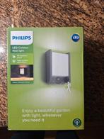 Buitenlamp met sensor 2x Philips Arbour, Tuin en Terras, Buitenverlichting, Minder dan 50 watt, Wandlamp, Ophalen of Verzenden