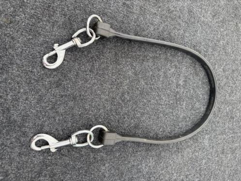 Premiere Vastzetlijn Rubber 2 Musketons Zwart - 80cm, Dieren en Toebehoren, Paarden en Pony's | Overige Paardenspullen, Zo goed als nieuw