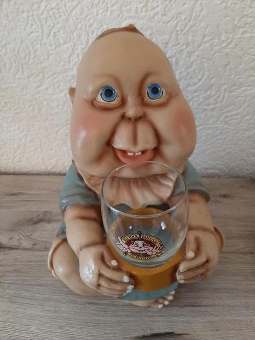 laven efteling zittende baby met glas, Verzamelen, Efteling, Zo goed als nieuw, Beeldje of Poppetje, Ophalen of Verzenden