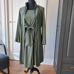 Groene jurk en jas van Lilytime, Kleding | Dames, Jurken, Maat 38/40 (M), Ophalen of Verzenden, Zo goed als nieuw, Knielengte