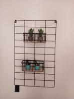 1 wandrekje met metalen mandjes ( zonder nep plantjes), Ophalen of Verzenden, Zo goed als nieuw, Overige typen