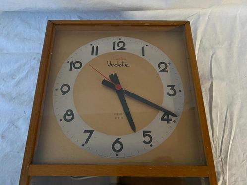 Elektrische wandklok Vedette, RETRO, Antiek en Kunst, Antiek | Klokken, Ophalen of Verzenden