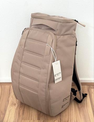 [Nieuw] DB Journey Hugger Unisex Backpack / Rugtas 25 L beschikbaar voor biedingen