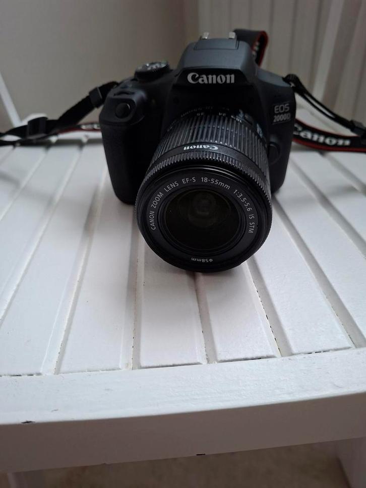 In nieuwstaat verkerende CANON EOS 2000D met extra objectief, Audio, Tv en Foto, Fotocamera's Digitaal, Zo goed als nieuw, Canon