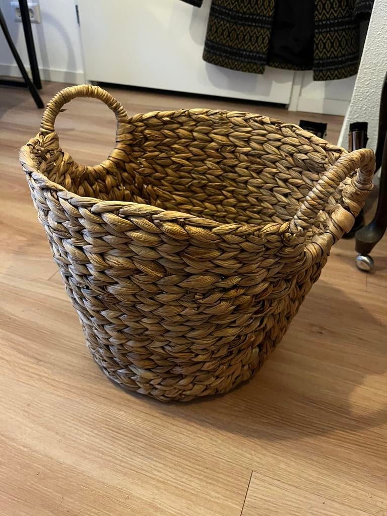 Basket, Ophalen, Zo goed als nieuw, Rond, Riet