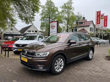Volkswagen TIGUAN 1.4 TSI / NAVI / CARPLAY / TREKHAAK / CRUI beschikbaar voor biedingen