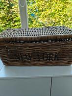 rotan mand (2 stuks), Huis en Inrichting, Woonaccessoires | Wanddecoraties, Ophalen, Gebruikt