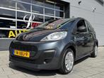 Peugeot 107 1.0i 5Drs - Navigatie / Apple CarPlay I Airco I, Voorwielaandrijving, Euro 5, Stof, Gebruikt