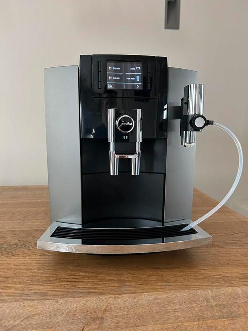 Jura E8 Dark Inox incl service en garantie, Witgoed en Apparatuur, Koffiezetapparaten, Zo goed als nieuw, Koffiebonen, Espresso apparaat