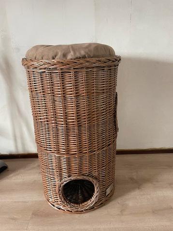 Provence rieten krabton & 2 kussens beschikbaar voor biedingen