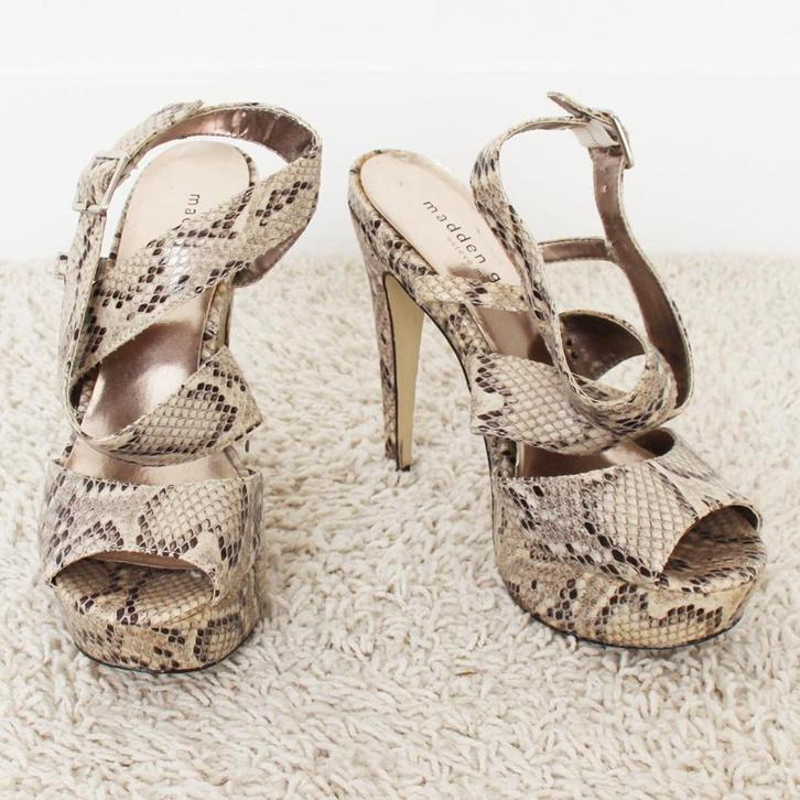 Prachtige Leren Madden Girl Pumps s24 (Maat 39) € 45,-, Kleding | Dames, Schoenen, Zo goed als nieuw, Pumps, Overige kleuren, Ophalen of Verzenden