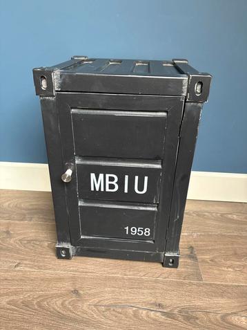 Stoer Legerlook Nachtkastje Kind beschikbaar voor biedingen