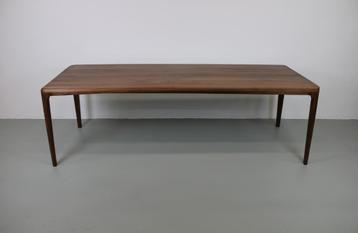 Artisan Twist tafel, Europees walnoot, 220/90/76 cm beschikbaar voor biedingen