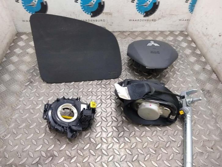 Airbags  Space Star  2016, Auto-onderdelen, Dashboard en Schakelaars, Gebruikt, Ophalen of Verzenden