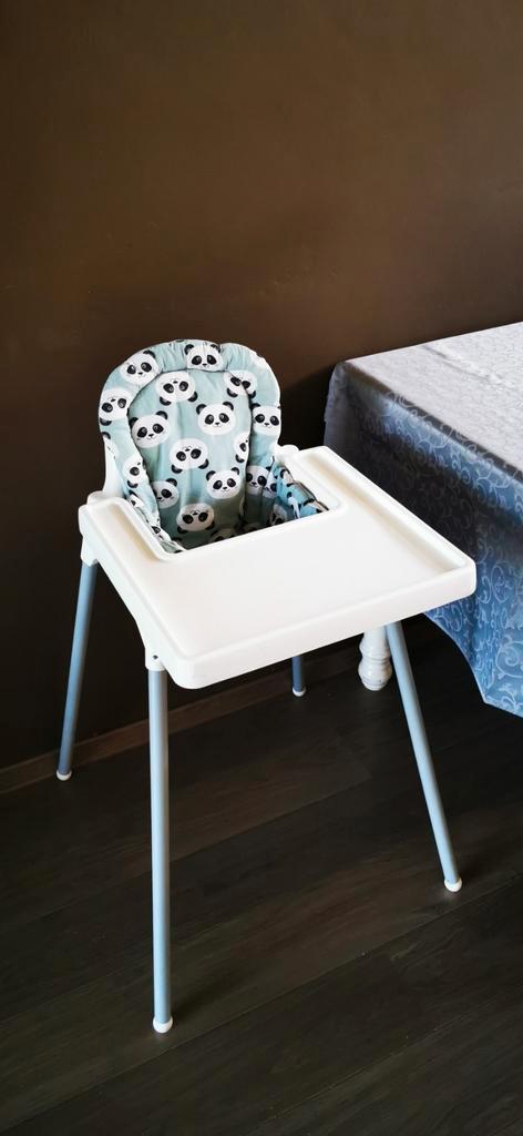Ikea kinderstoel met stoelverkleiner, Kinderen en Baby's, Kinderstoelen, Zo goed als nieuw, Overige typen, Stoelverkleiner, Ophalen