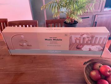 Muziek mobiel konijntjes beschikbaar voor biedingen