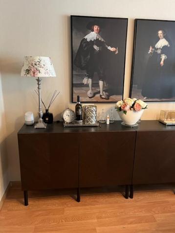 dressoir beschikbaar voor biedingen