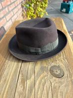 Borsalino, Ophalen, Gedragen, Hoed