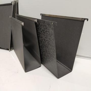 10 stuks Zwarte hangmappen - A4 - U bodem 8 cm beschikbaar voor biedingen