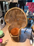 Rotan pauwstoel  - Unieke blikvanger!, Huis en Inrichting, Stoelen, Bruin, Riet of Rotan, Ophalen of Verzenden, Zo goed als nieuw