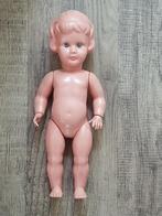 Wildebras popje met gemodelleerd haar en draaiende handjes., Verzamelen, Poppen, Ophalen of Verzenden, Zo goed als nieuw, Pop