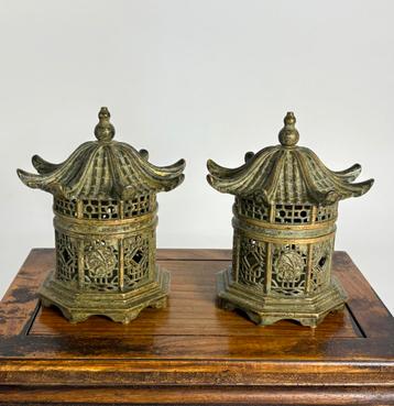 Set Tempel Wierookbranders China Brons beschikbaar voor biedingen