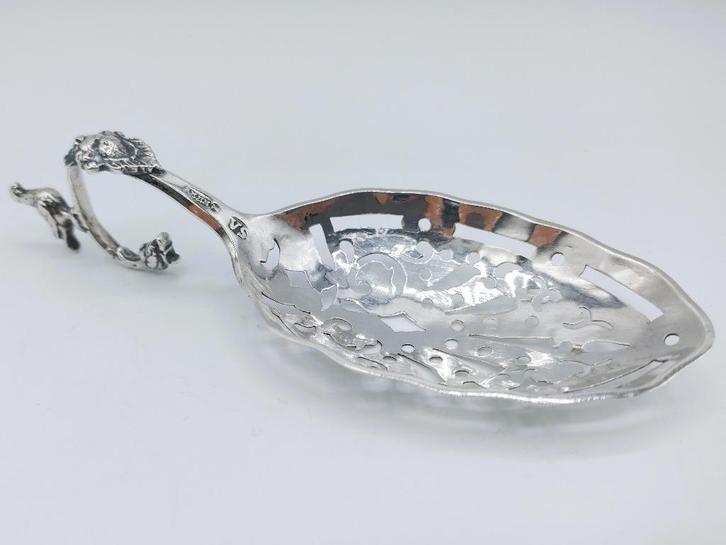 Zilveren suikerstrooilepel, J.V. Schmidt, Amsterdam, 1793, Antiek en Kunst, Antiek | Goud en Zilver, Zilver, Verzenden