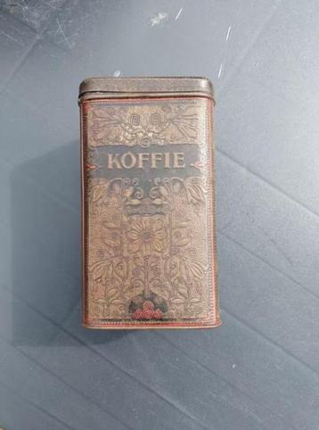 Oud koffieblik beschikbaar voor biedingen