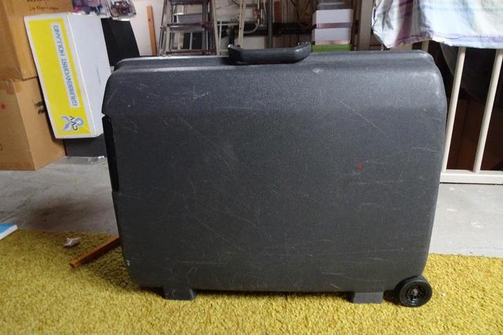 Koffer, Sieraden, Tassen en Uiterlijk, Koffers, Gebruikt, Hard kunststof, 50 tot 60 cm, 55 cm of meer, Slot, Uitschuifbare handgreep