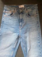 Blauwe jeans met split Zara Maat 36, Blauw, Zara, Ophalen of Verzenden, Zo goed als nieuw