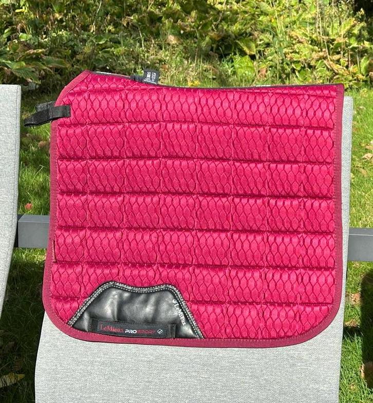 Lemieux full Dressuur dekje Mulberry, Dieren en Toebehoren, Paarden en Pony's | Dekens en Dekjes, Zo goed als nieuw, Dekje, Ophalen of Verzenden