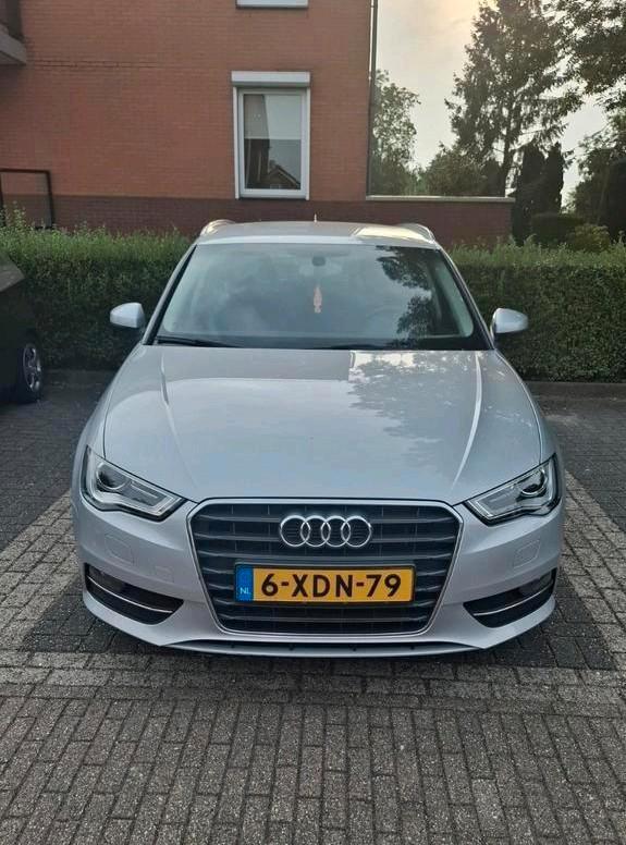 AUDI
A3 SPORTBACK G-TRON grijs Automaat, Auto's, Audi, Particulier, A3, ABS, Adaptieve lichten, Adaptive Cruise Control, Airbags