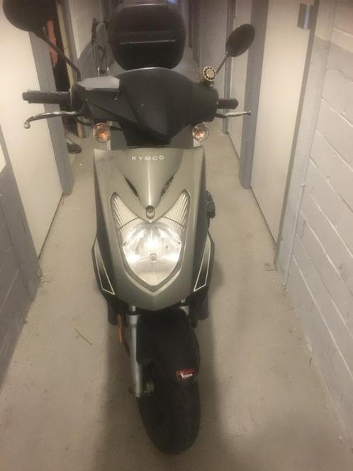 Aangeboden Kimco scooter, start en rijdt goed, Fietsen en Brommers, Brommeronderdelen | Scooters, Gebruikt, Kymco, Overige typen